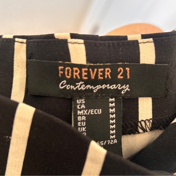 Forever 21 Contemporary Striped Straight Ankle Pants Women’s Medium Rock Grunge - Picture 7 of 8